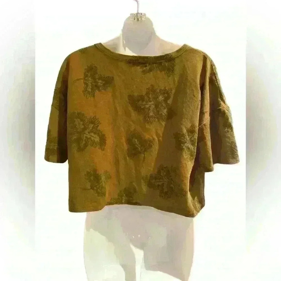 Zara crop tee with velvet leaf pattern MEDIUM - Picture 2 of 5